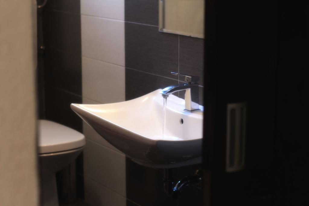 Apartments Nevija โรวีน ภายนอก รูปภาพ