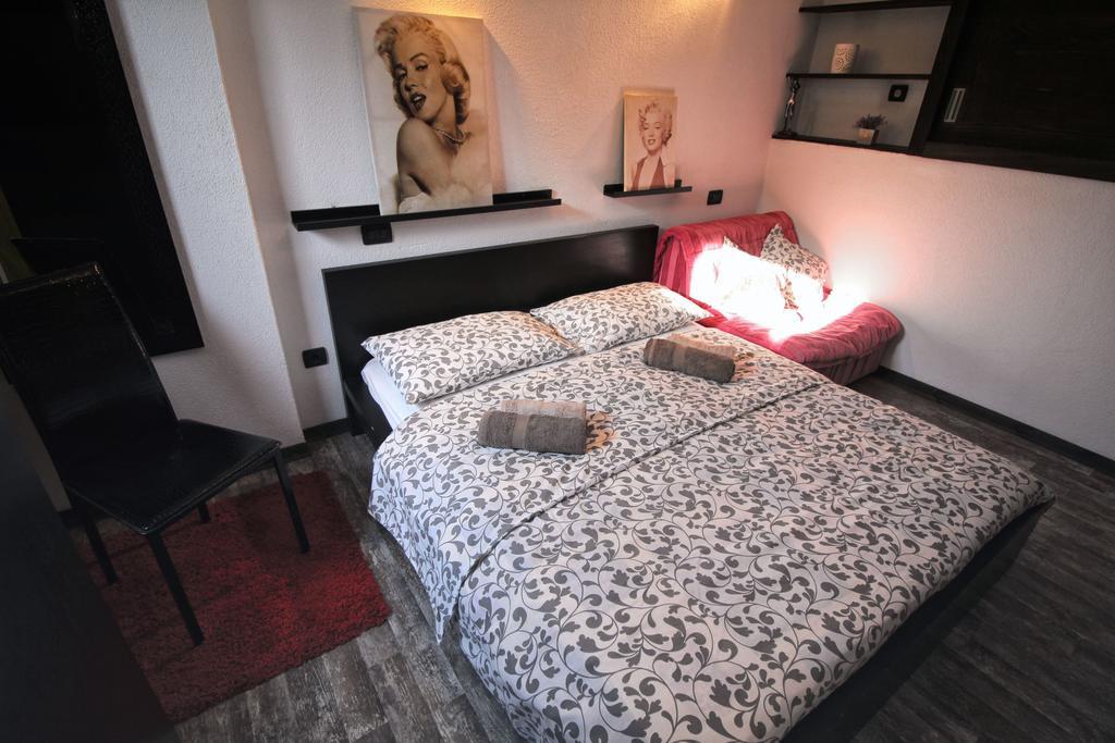 Apartments Nevija โรวีน ภายนอก รูปภาพ