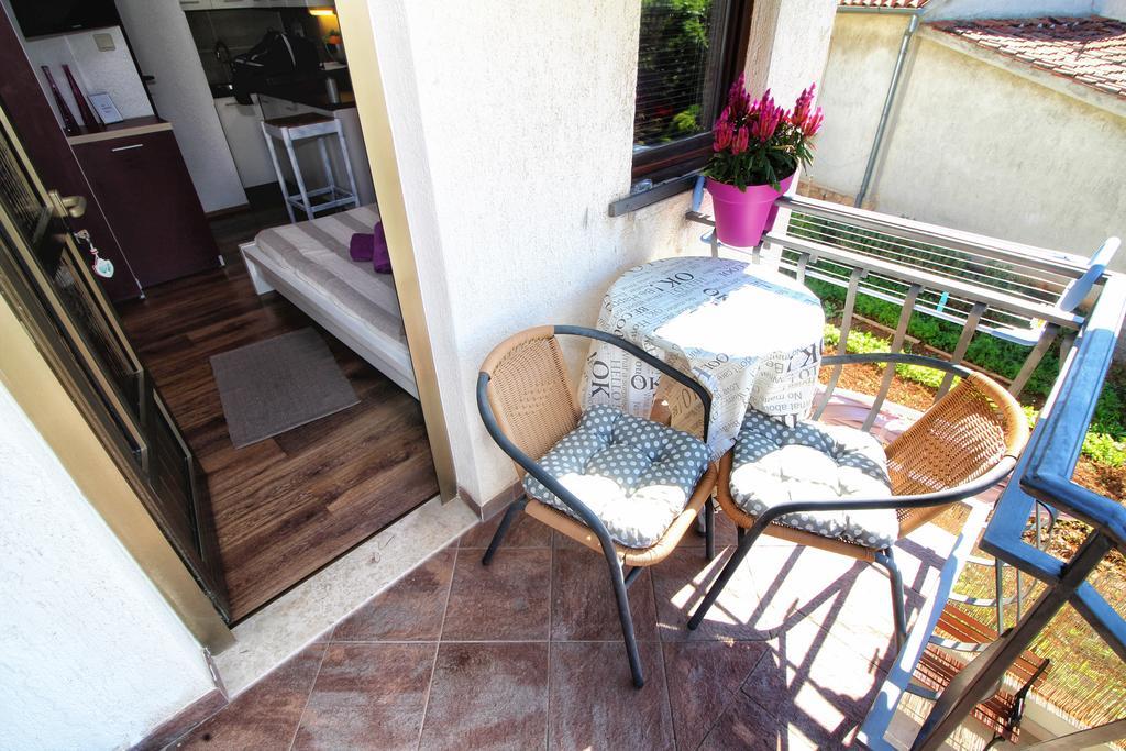 Apartments Nevija โรวีน ภายนอก รูปภาพ